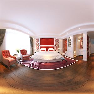 Executive Suite City View